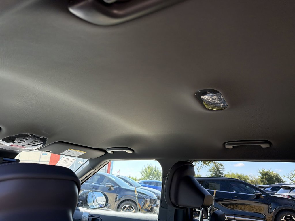 New 2027 Kia EV3 Wind FWD image 17