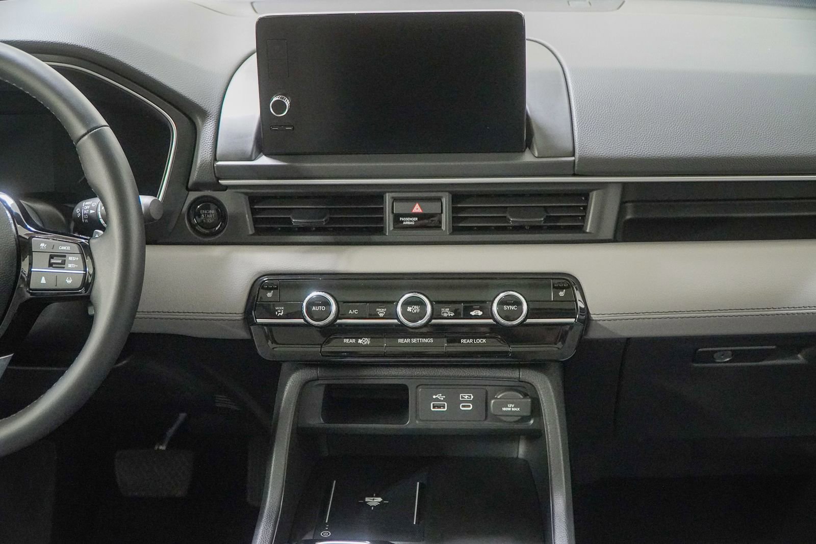 Certified 2025 Honda Pilot Touring image 27