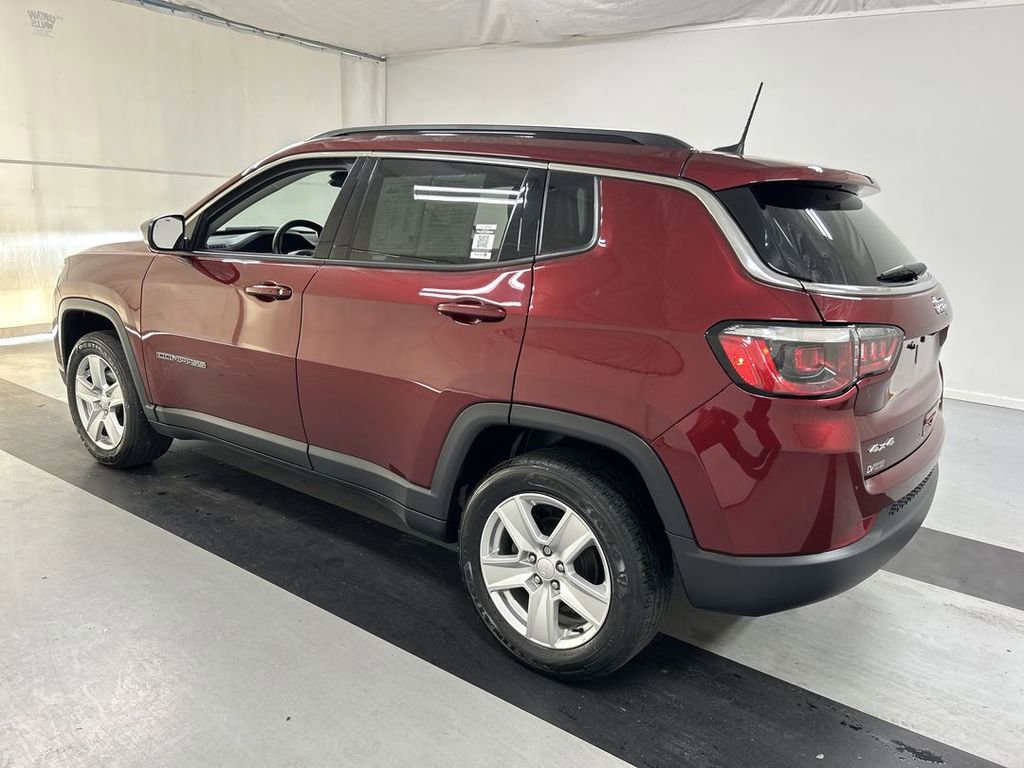Used 2022 Jeep Compass Latitude w/ Convenience Group AWD/4WD image 7