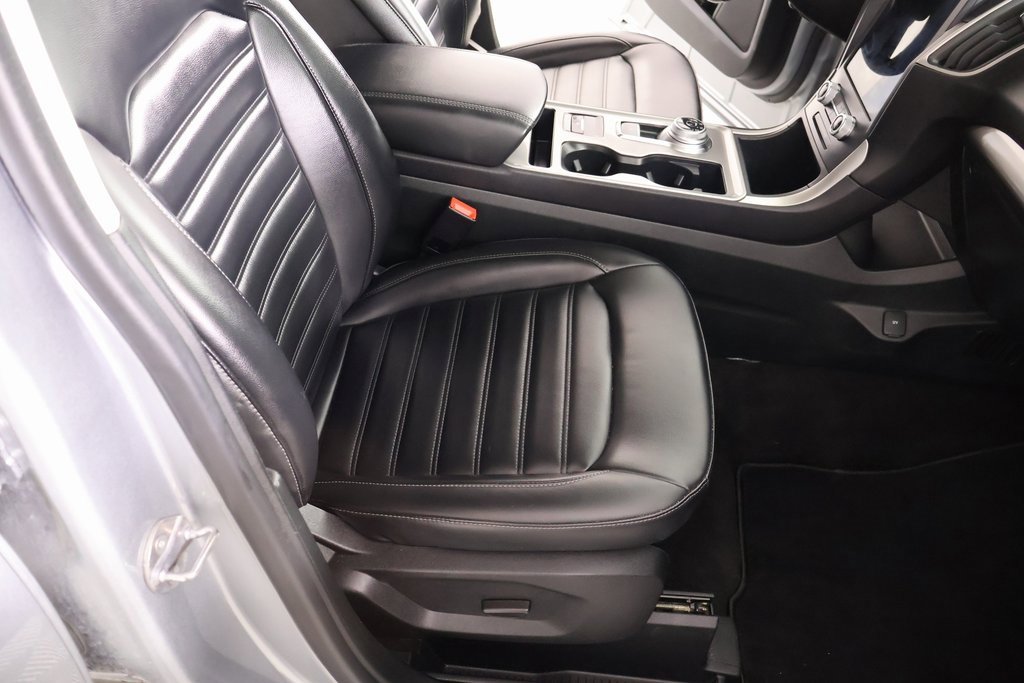 Used 2024 Ford Edge SEL image 13