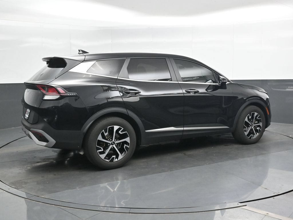 Used 2023 Kia Sportage EX FWD image 2