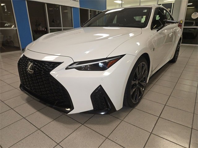 Used 2024 Lexus IS 300 F Sport image 4