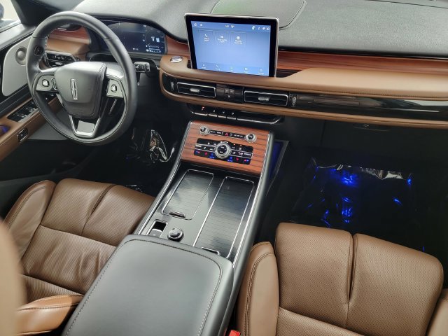 Used 2023 Lincoln Aviator Reserve w/ Equipment Group 201A AWD/4WD image 32