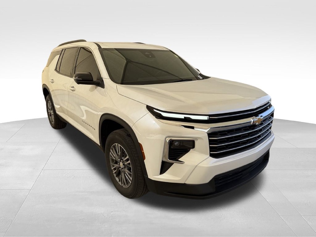 Used 2024 Chevrolet Traverse LT w/ Trailering Package FWD image 8