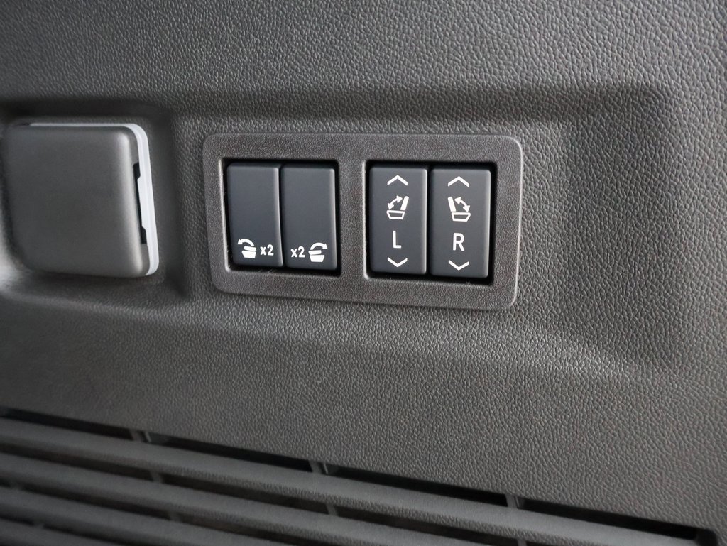 New 2026 GMC Yukon Elevation w/ LPO, Floor Liner Package image 34