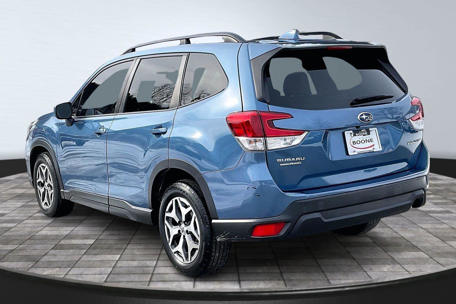 Used 2020 Subaru Forester Premium image 2