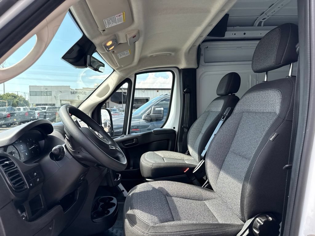 Used 2026 RAM ProMaster 2500 w/ Safety Group FWD image 10