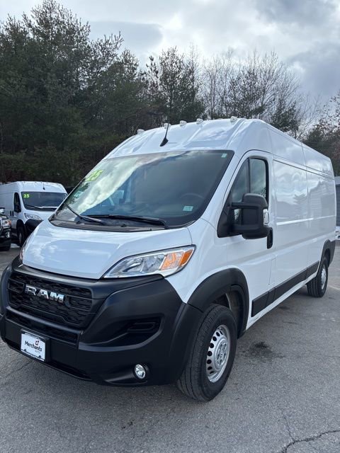Used 2025 RAM ProMaster 2500 w/ Convenience Group image 3