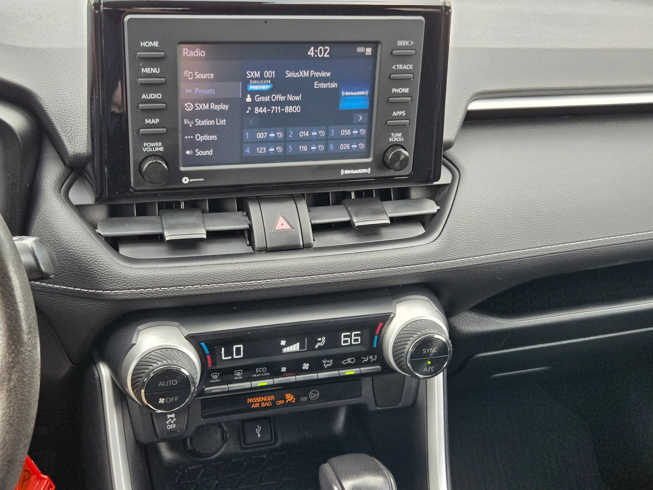 Used 2021 Toyota RAV4 LE image 30