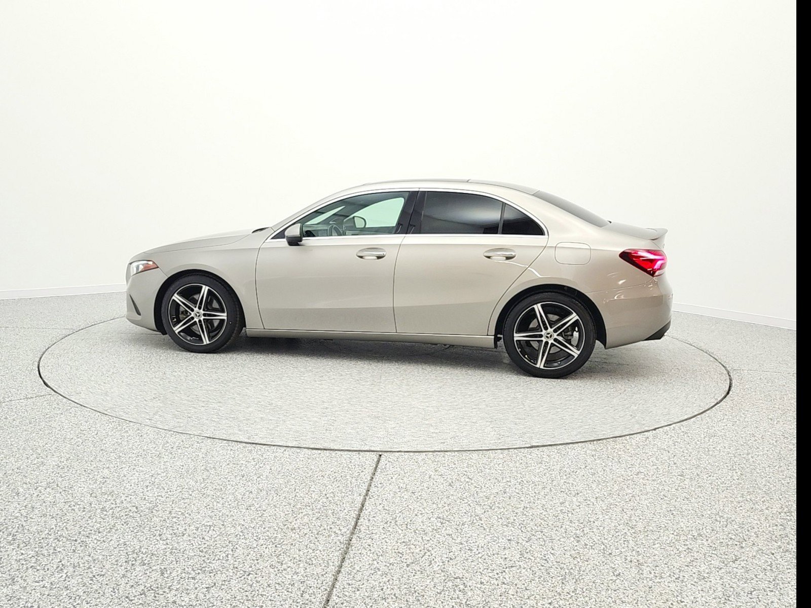 Used 2020 Mercedes-Benz A 220 image 8