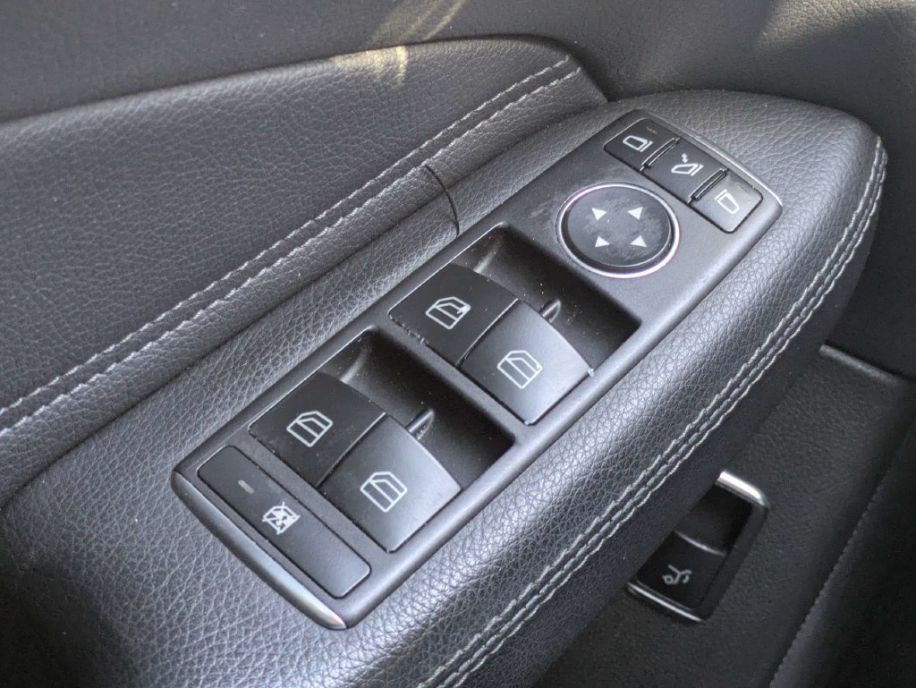 Used 2018 Mercedes-Benz GLE 350 4MATIC image 31