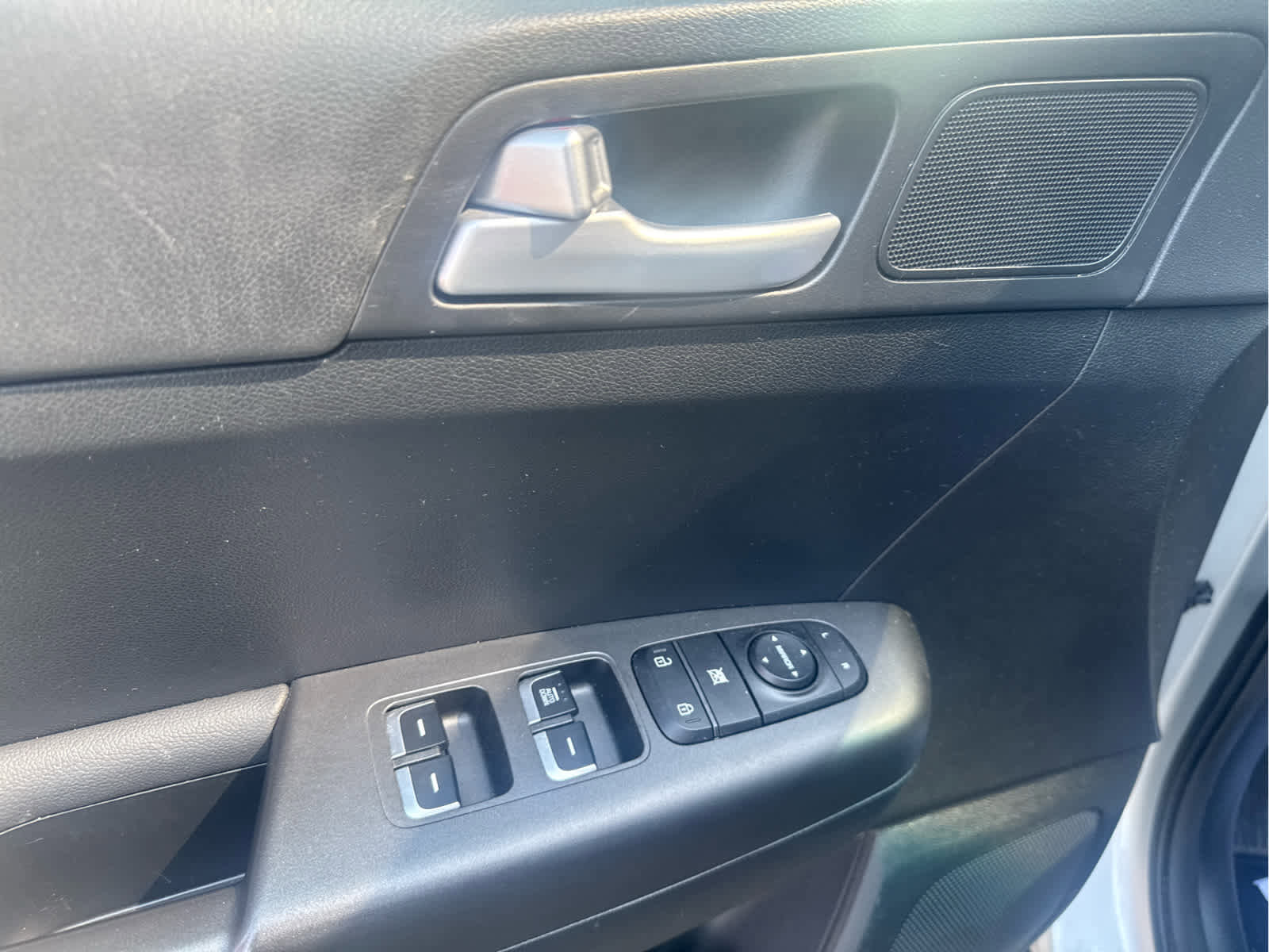 Used 2022 Kia Sportage LX image 20