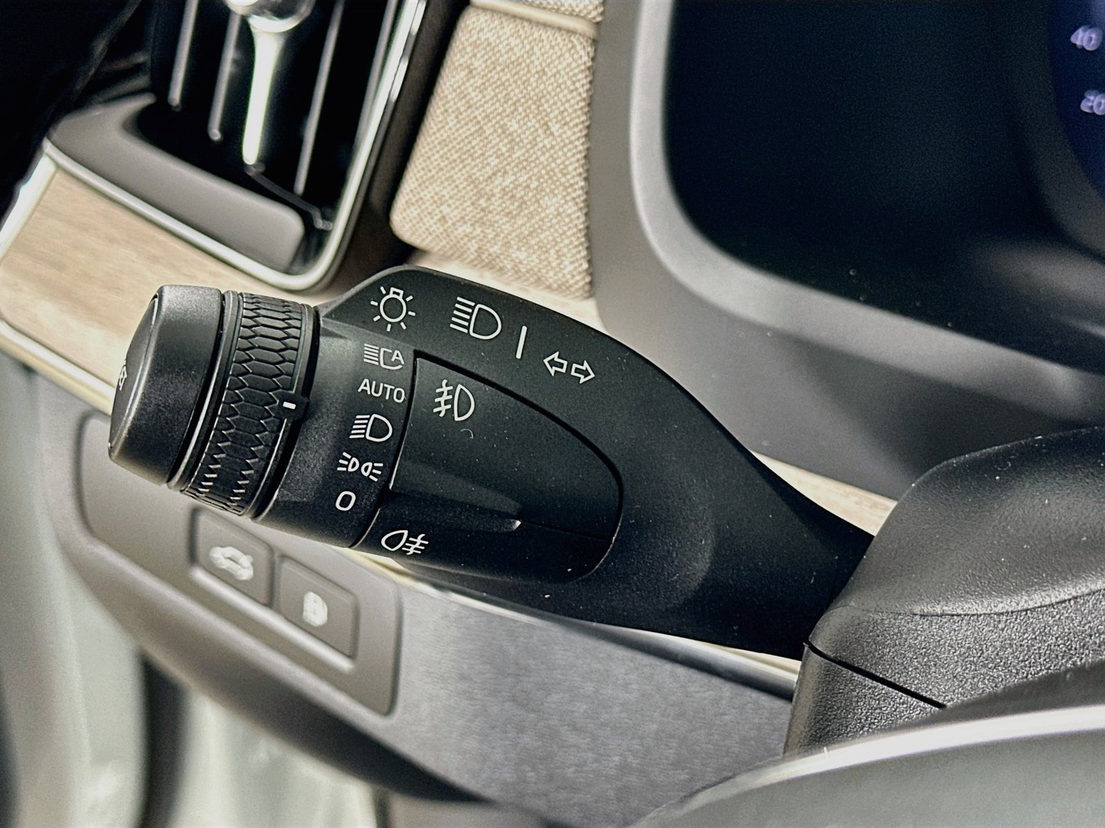 New 2026 Volvo XC90 T8 Plus w/ Protection Package AWD/4WD image 20