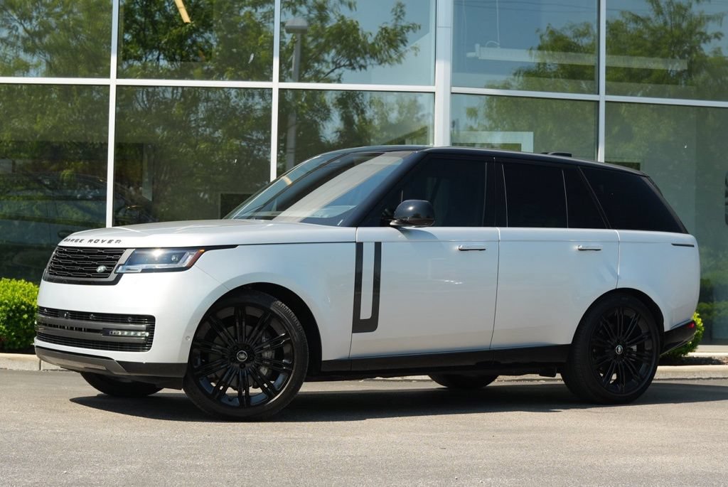 Used 2025 Land Rover Range Rover SE