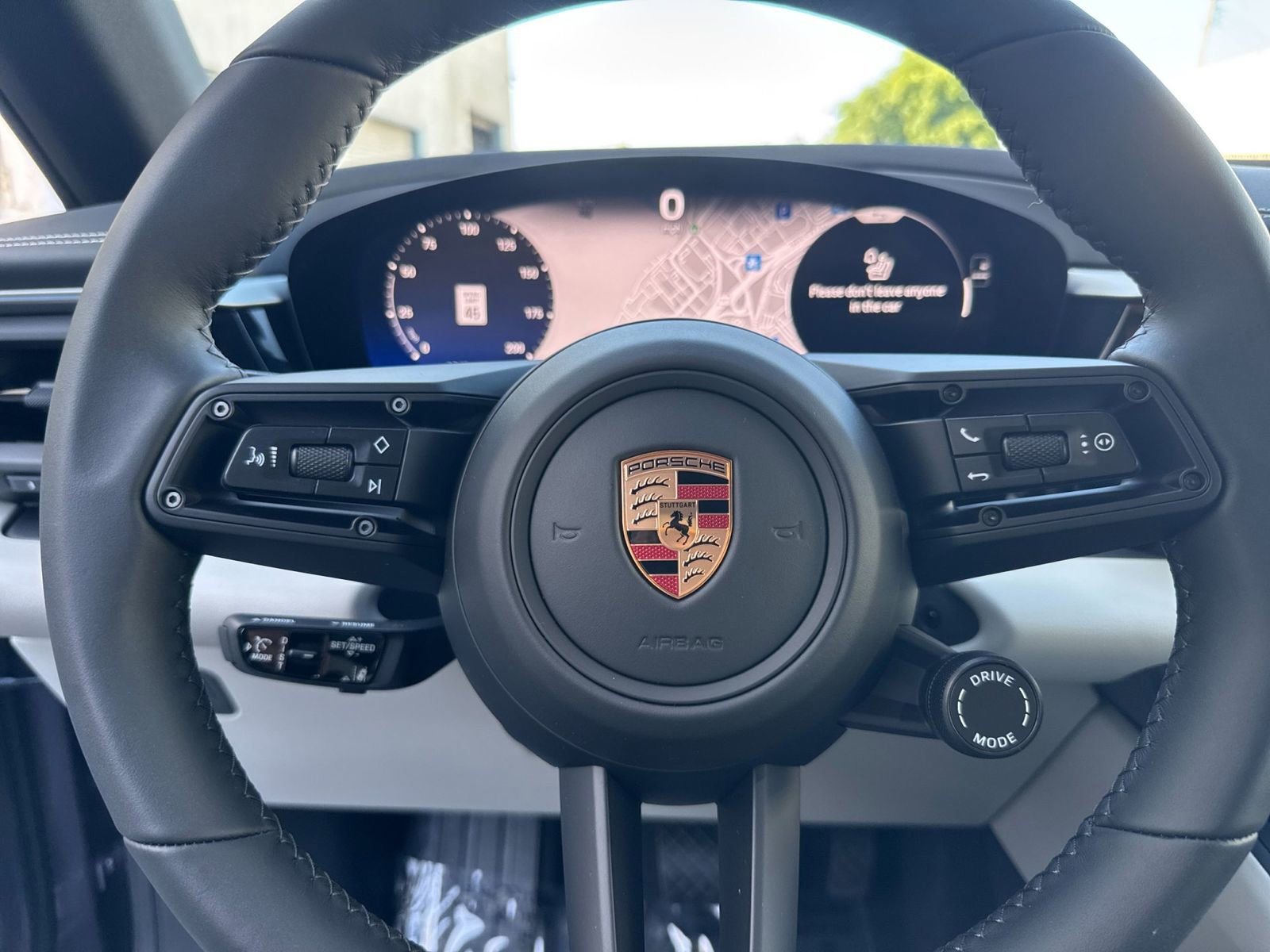 New 2026 Porsche Macan 4 Electric image 28