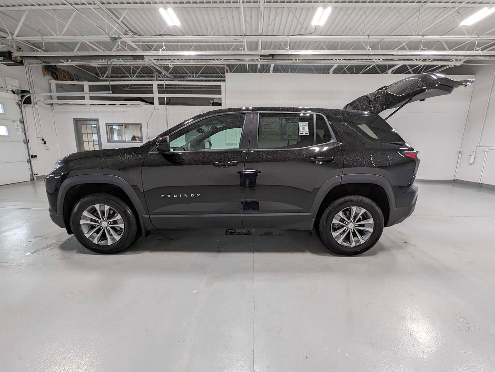 Certified 2026 Chevrolet Equinox LT image 12