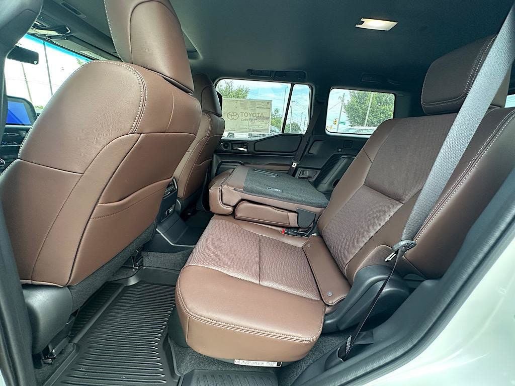 New 2027 Toyota Land Cruiser w/ Premium Package AWD/4WD image 11