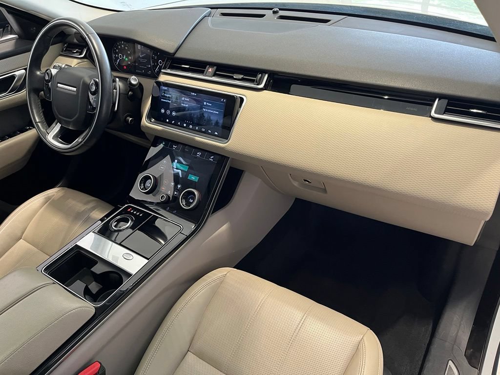 Certified 2020 Land Rover Range Rover Velar R-Dynamic S AWD/4WD image 27