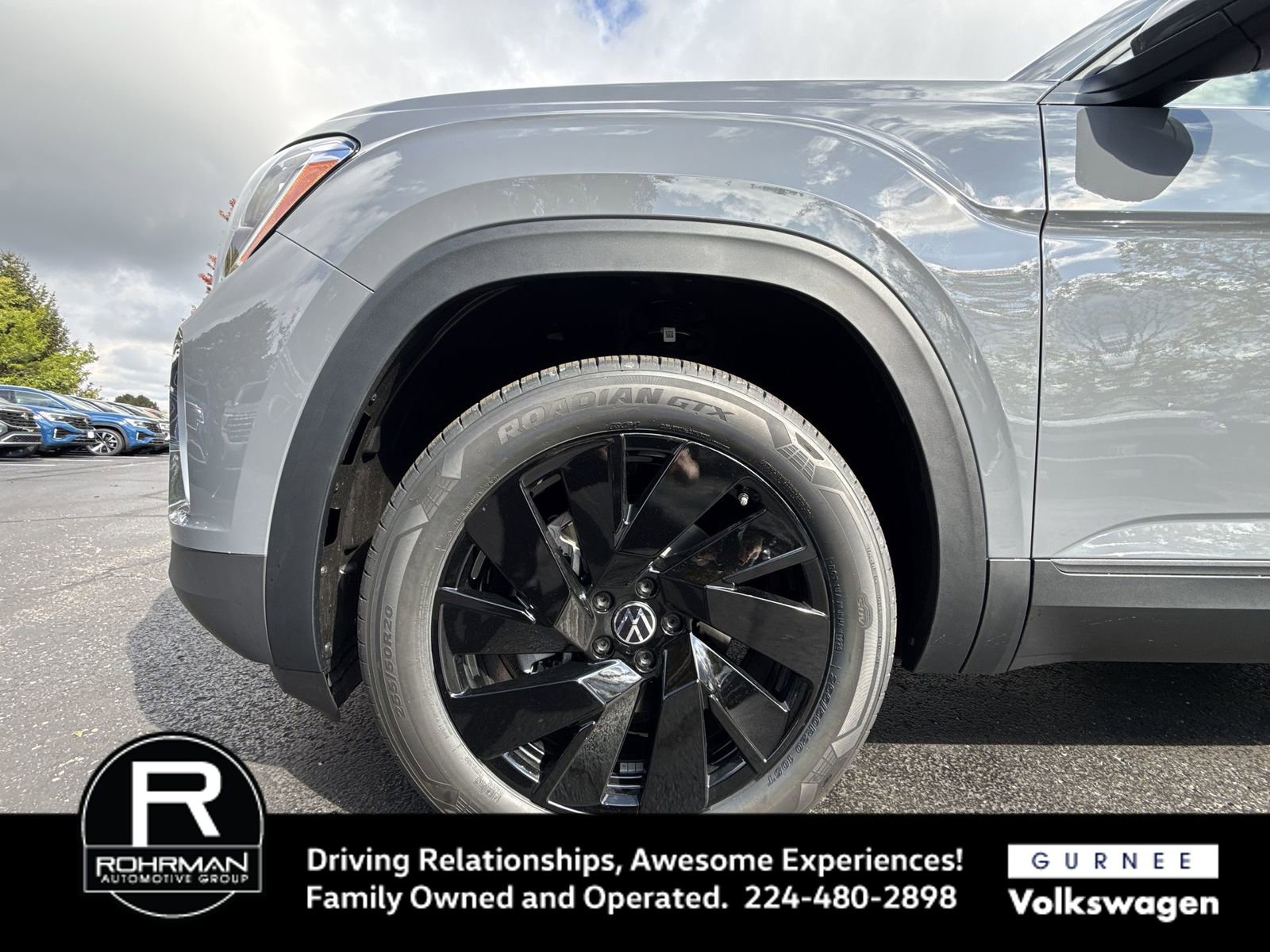 New 2026 Volkswagen Atlas SE image 11