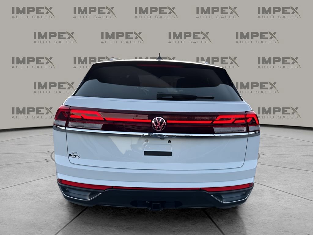 Used 2025 Volkswagen Atlas Cross Sport SE image 4