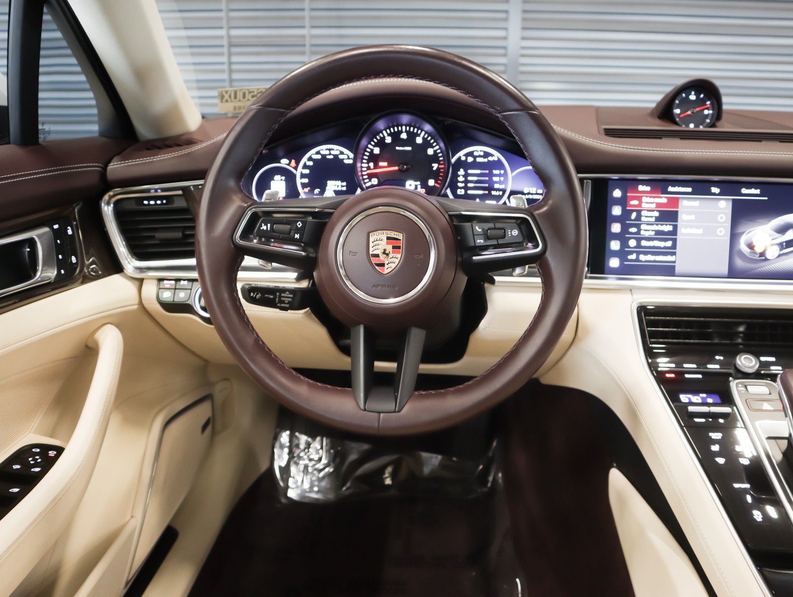 Certified 2023 Porsche Panamera Platinum Edition RWD image 13