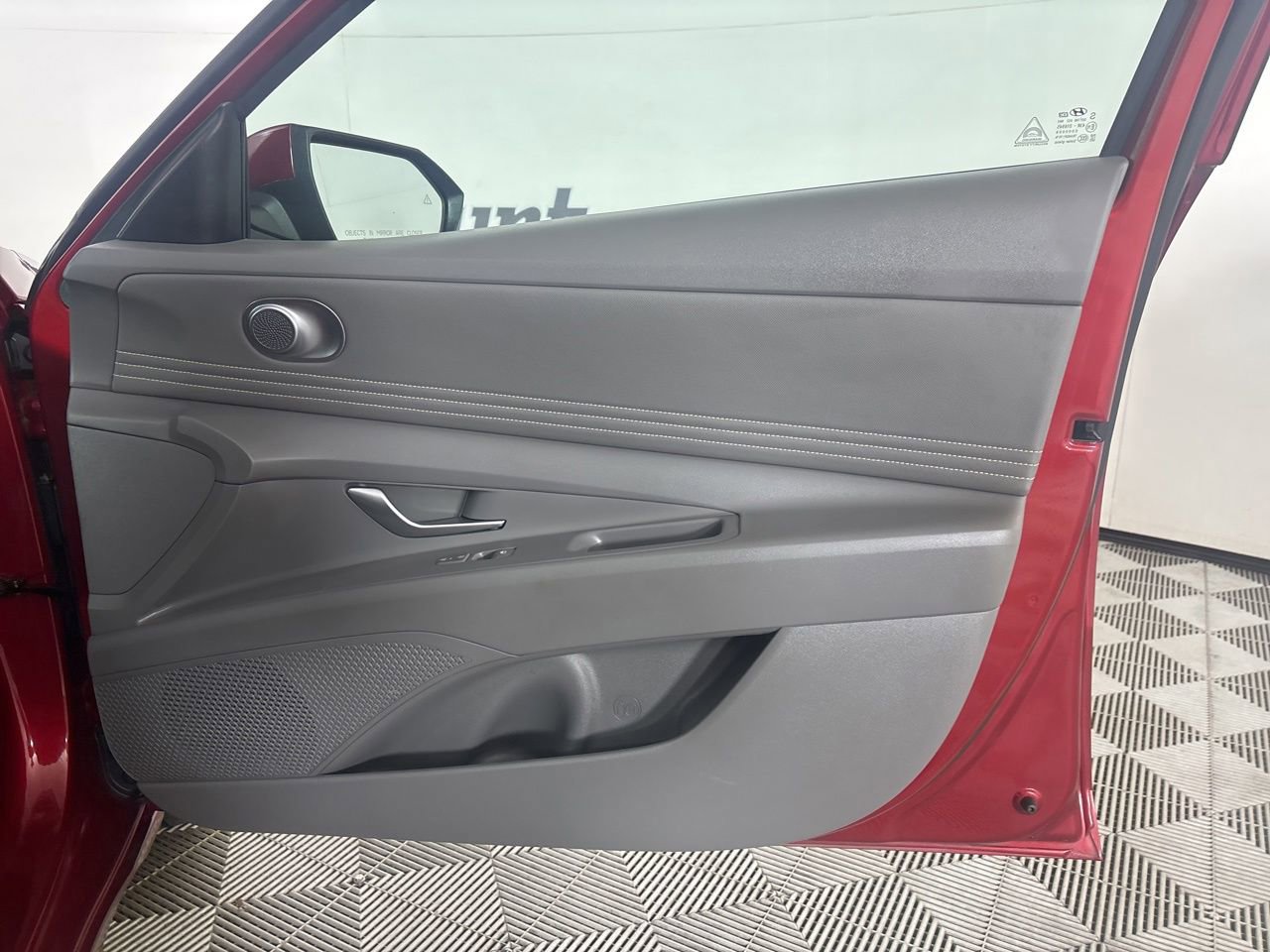 Used 2024 Hyundai Elantra SEL w/ Convenience Package FWD image 28