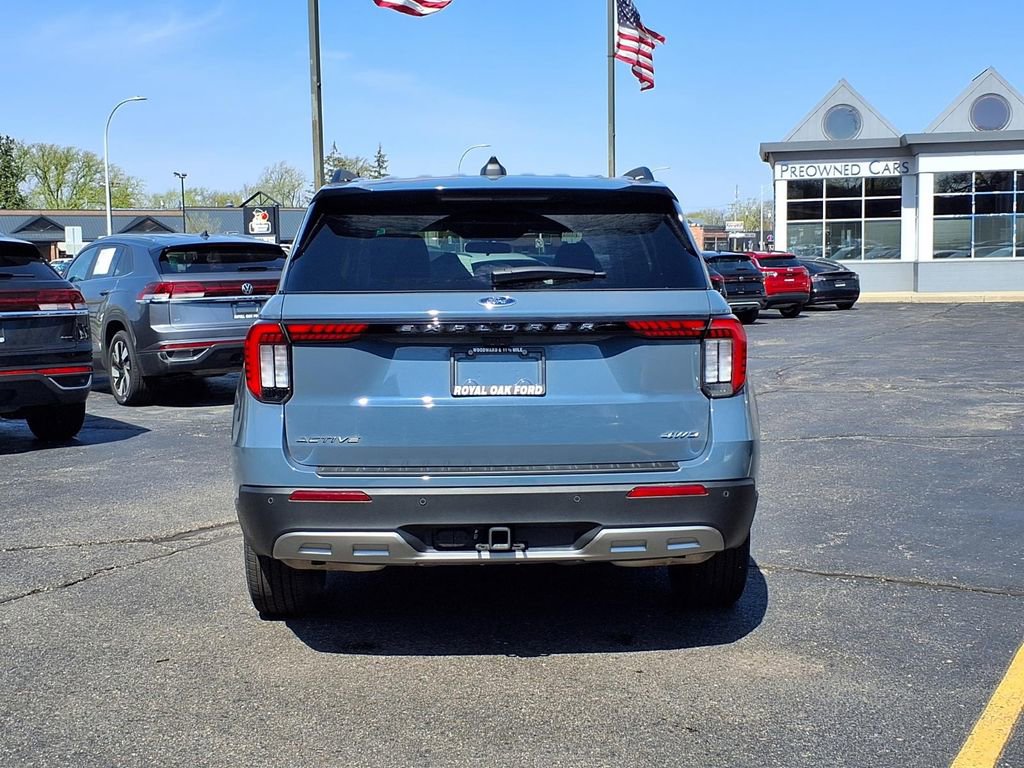 Used 2025 Ford Explorer Active w/ Active Comfort Package AWD/4WD image 5