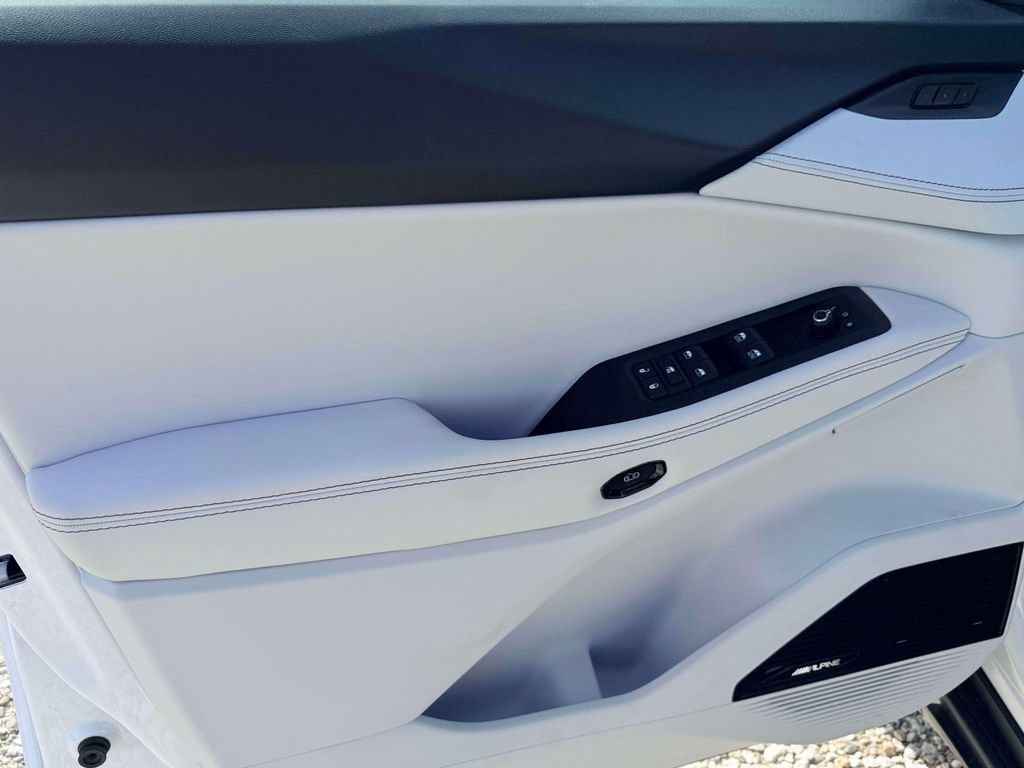 New 2026 Jeep Cherokee Overland AWD/4WD image 14