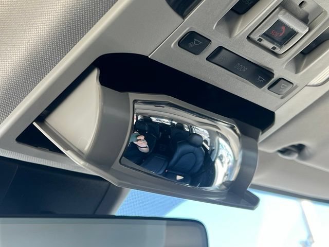 Certified 2023 Toyota Highlander XLE FWD image 37