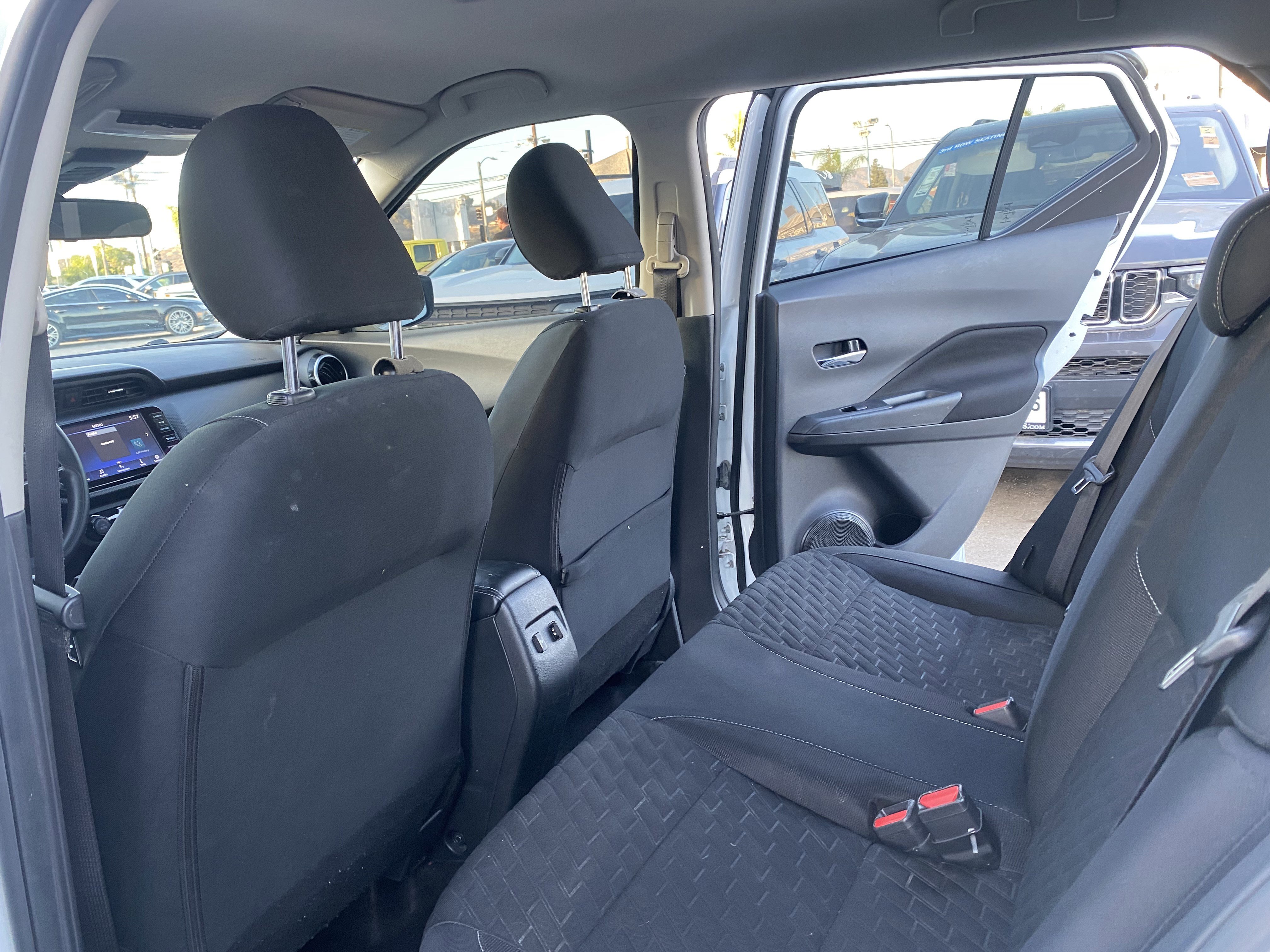 Used 2022 Nissan Kicks SV image 15