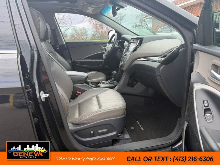 Used 2014 Hyundai Santa Fe GLS image 11