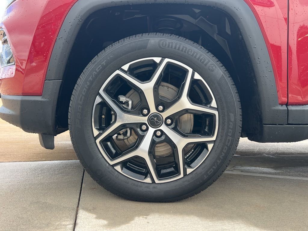 Used 2025 Jeep Compass Limited image 10