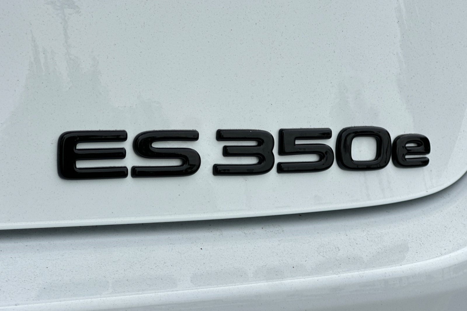 New 2026 Lexus ES 350e w/ Executive Package FWD image 25