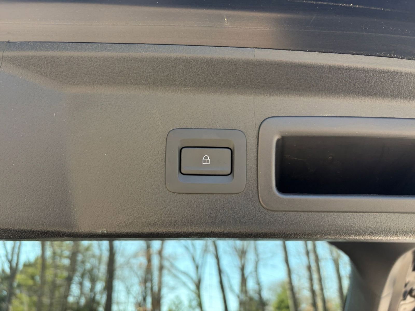 Used 2025 MAZDA CX-30 AWD 2.5 S w/ Select Sport Pkg image 22