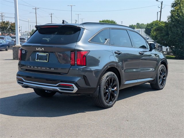 Used 2022 Kia Sorento SX image 3