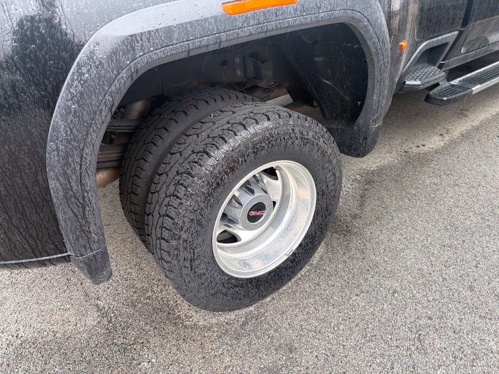 Used 2022 GMC Sierra 3500 Denali AWD/4WD image 10
