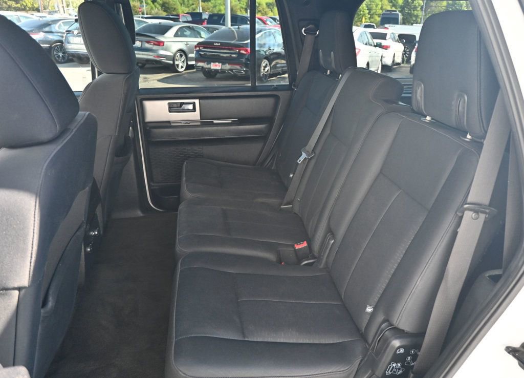 Used 2017 Ford Expedition XLT image 13