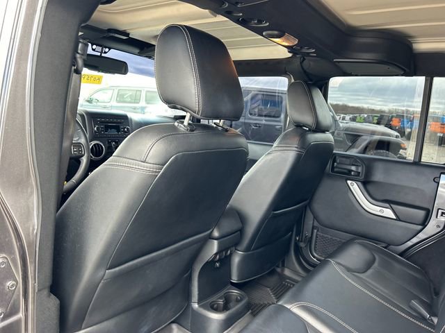 Used 2017 Jeep Wrangler Unlimited Rubicon image 39