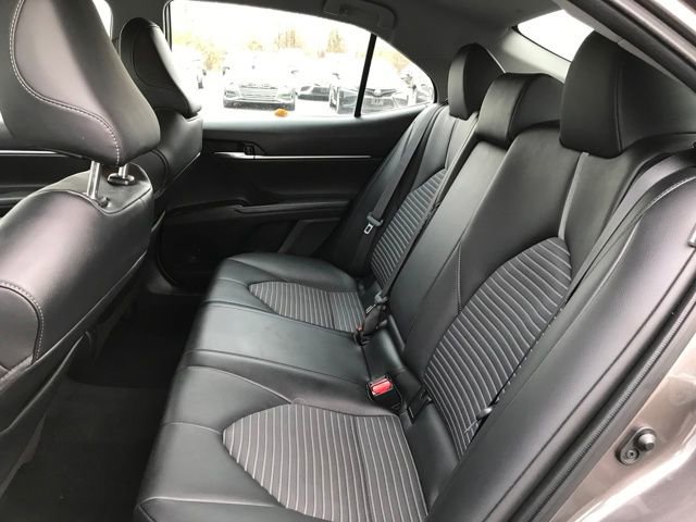 Used 2022 Toyota Camry SE image 16