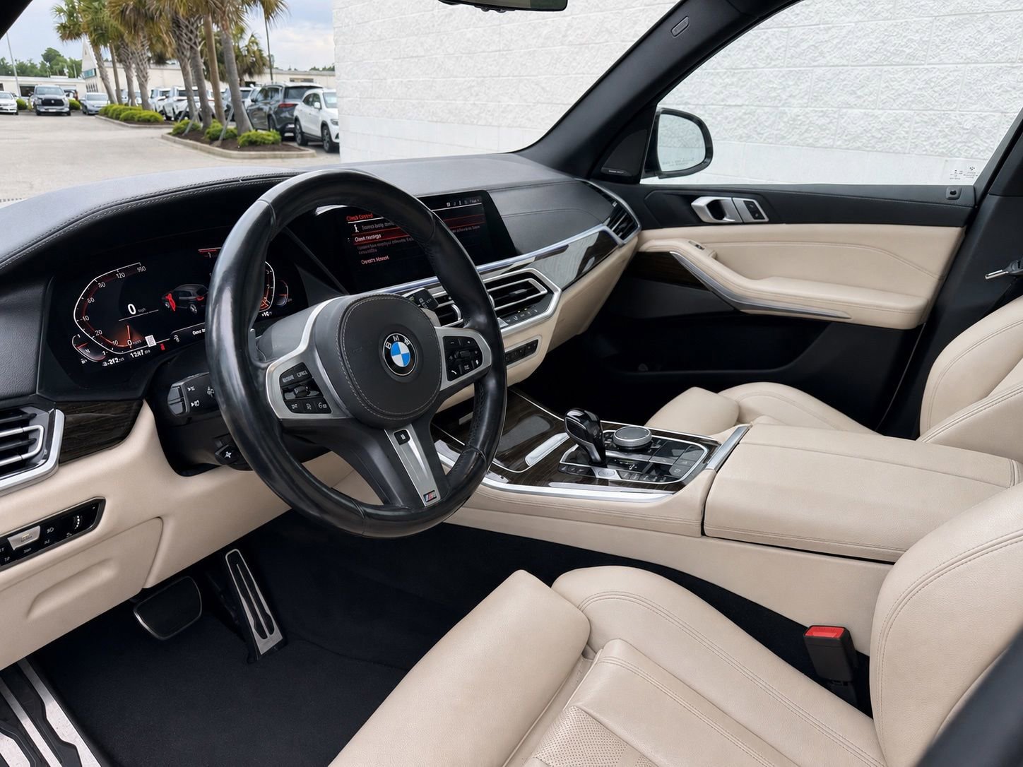 Used 2021 BMW X5 xDrive40i w/ M Sport Package AWD/4WD image 2