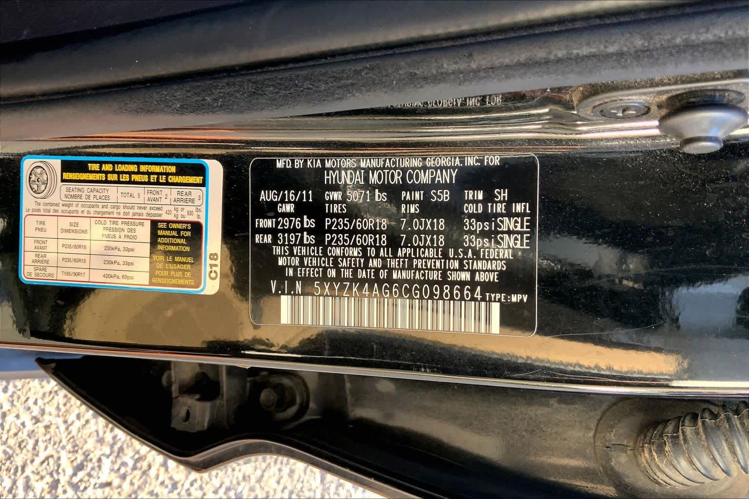 Used 2012 Hyundai Santa Fe Limited w/ Navigation Pkg 4 FWD image 33