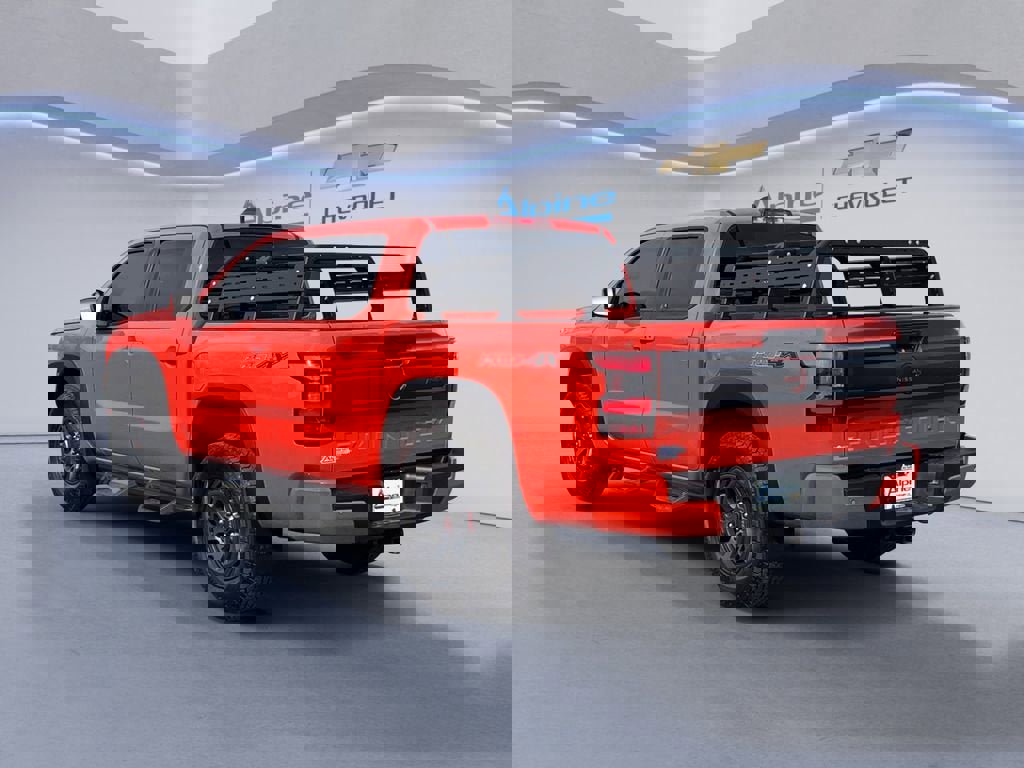 Used 2025 Nissan Frontier PRO-4X w/ Pro Convenience Package AWD/4WD image 3