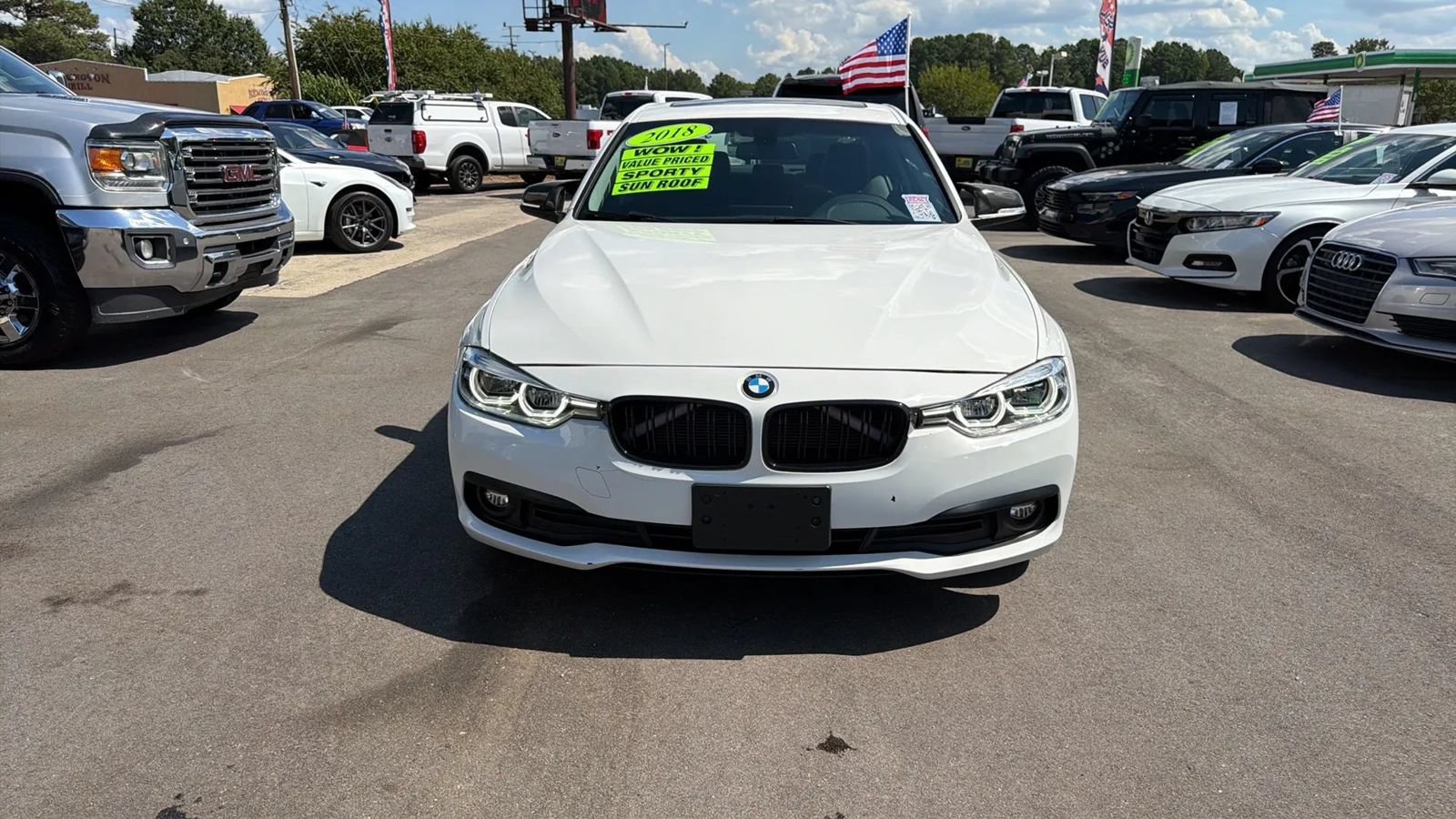 Used 2018 BMW 320i xDrive Sedan w/ Convenience Package AWD/4WD image 8
