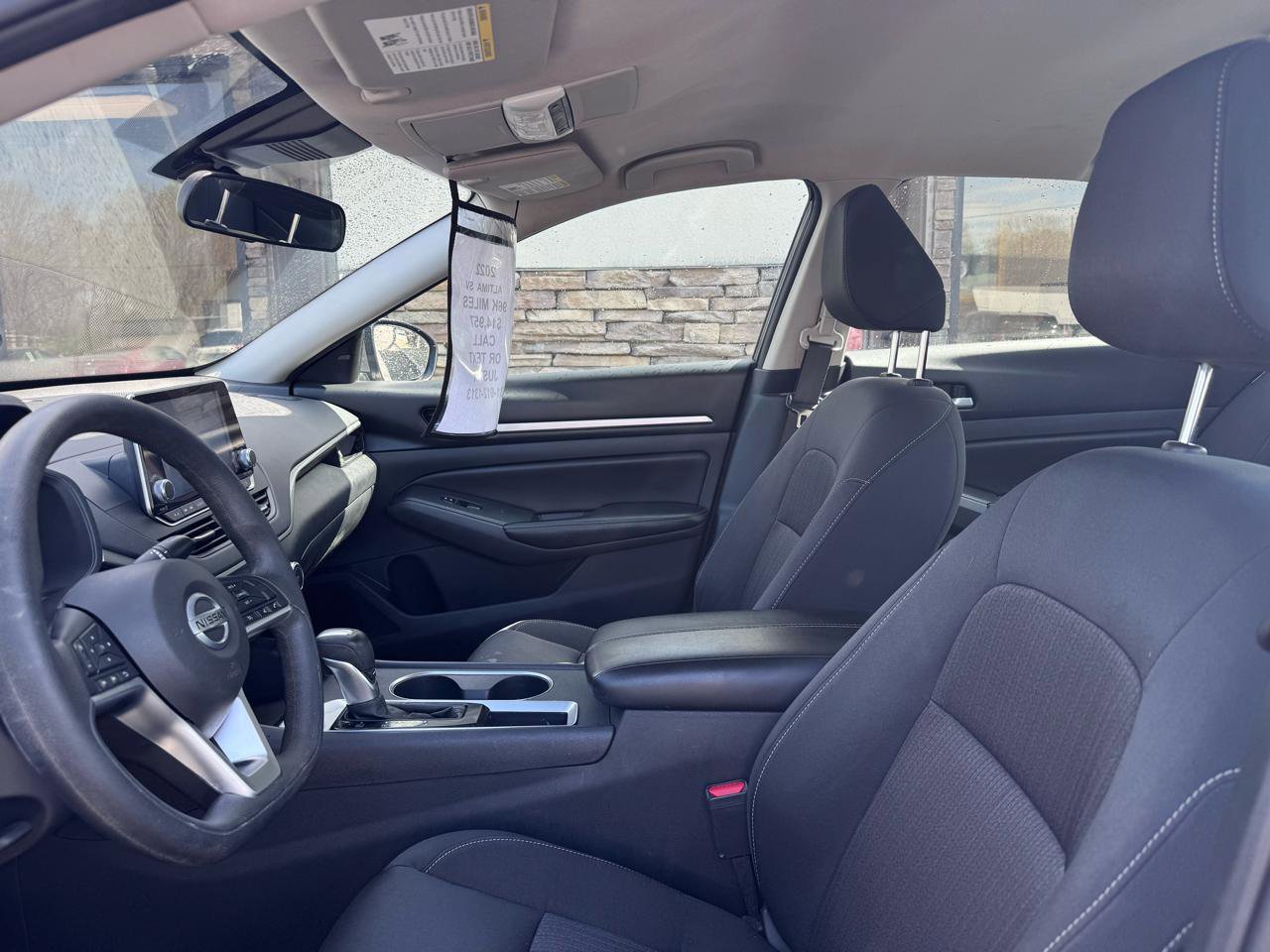 Used 2022 Nissan Altima 2.5 SV FWD image 14