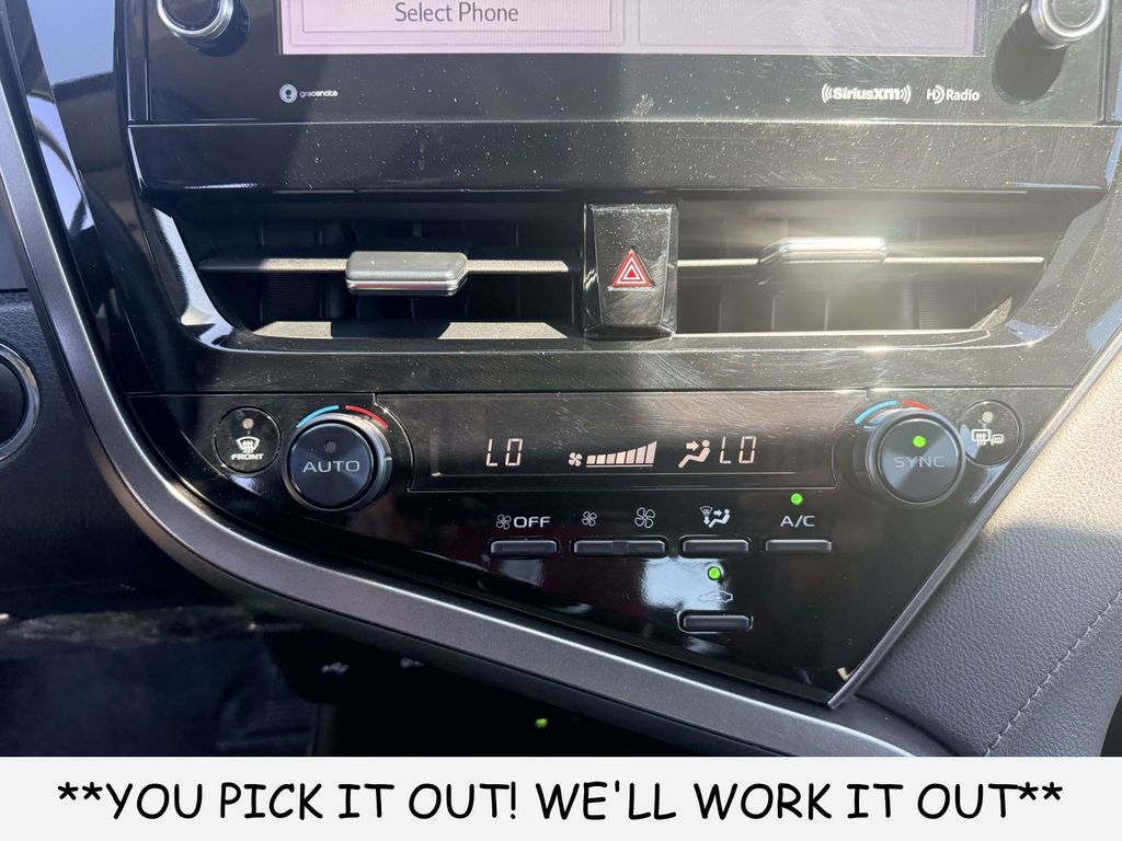 Used 2022 Toyota Camry XLE FWD image 20