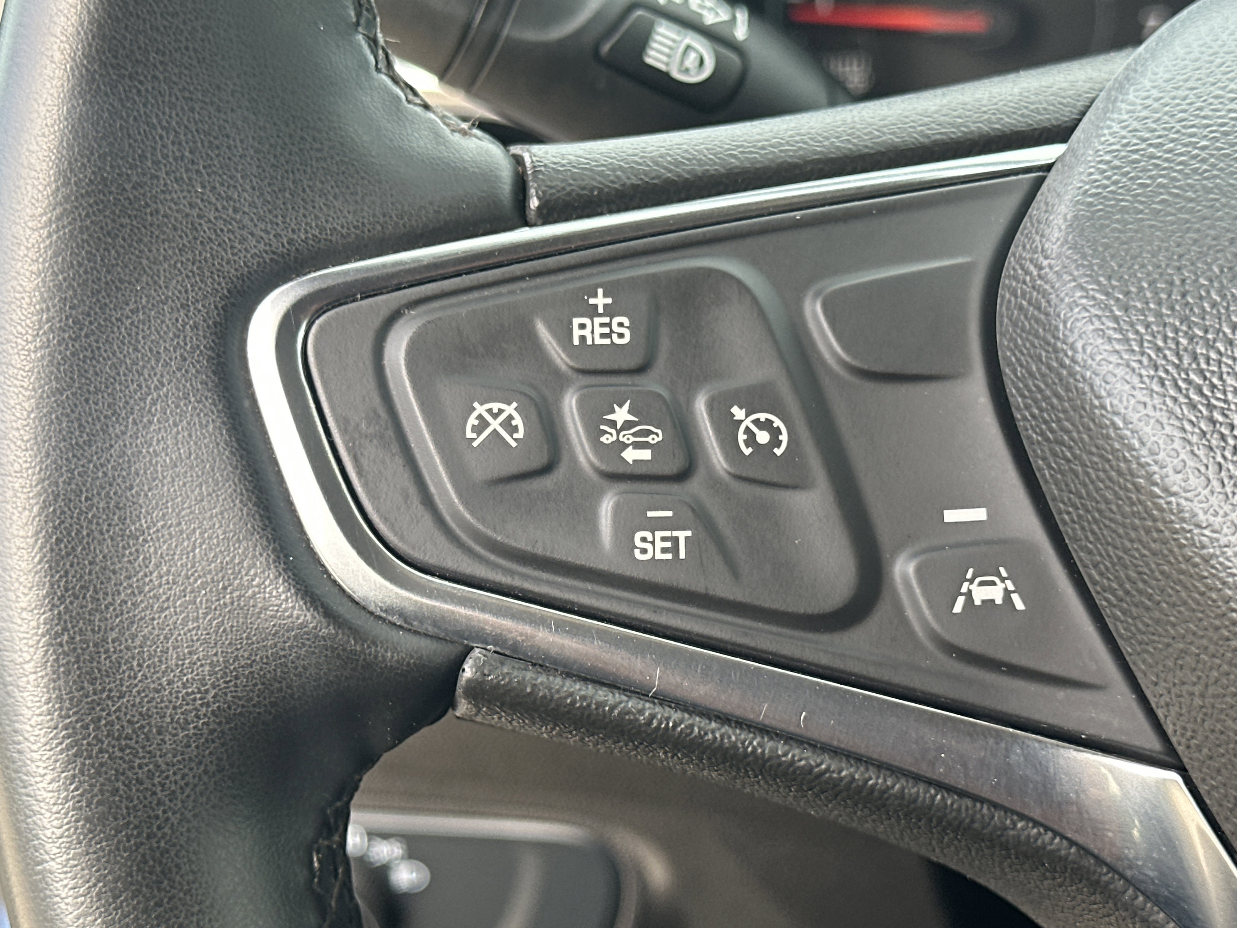 Used 2024 Chevrolet Equinox LT AWD/4WD image 24