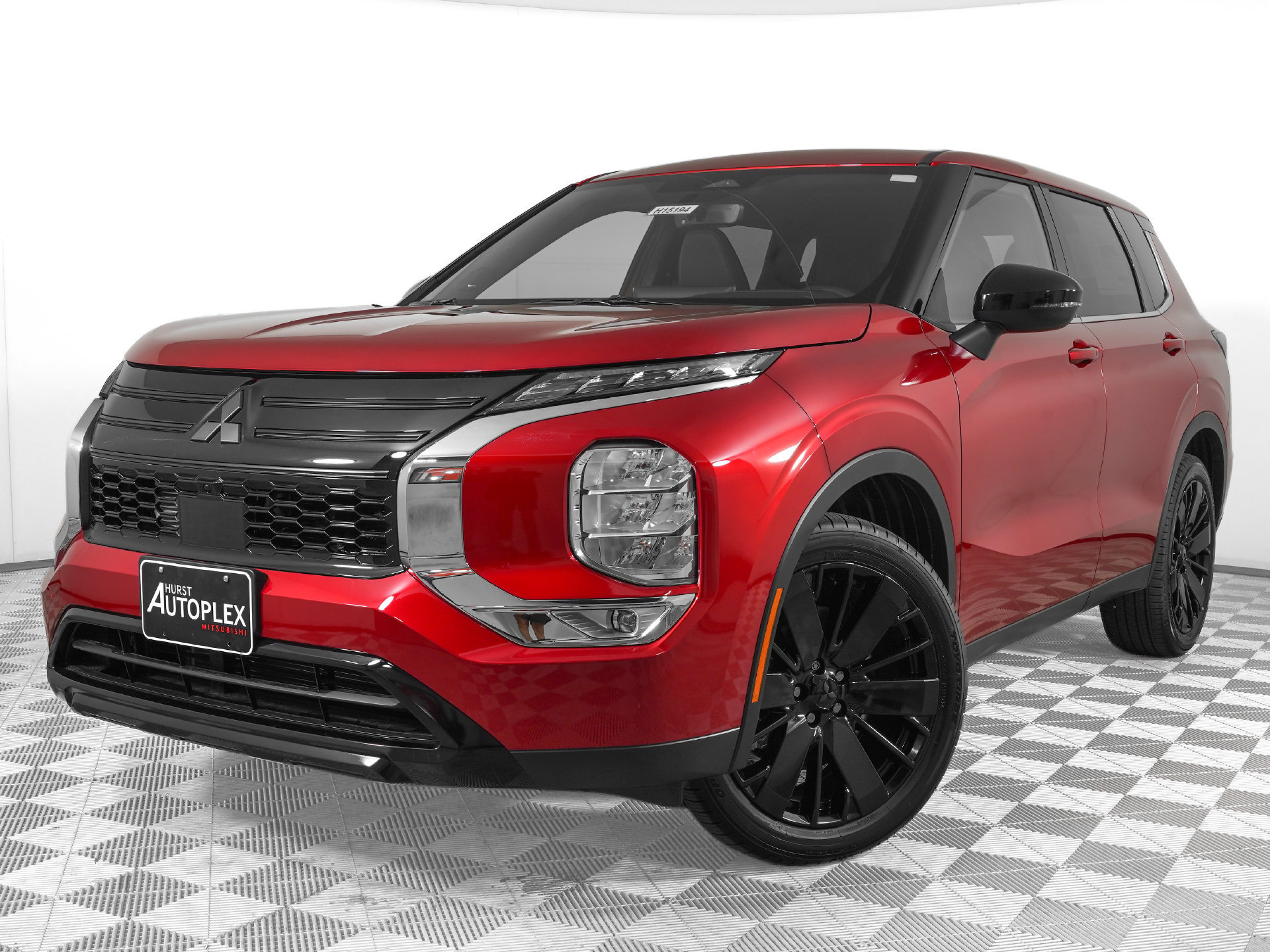 New 2026 Mitsubishi Outlander LE FWD image 2