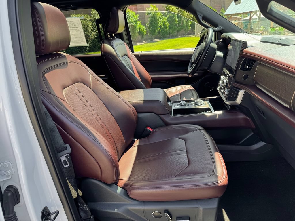 Used 2022 Ford Expedition Limited AWD/4WD image 30