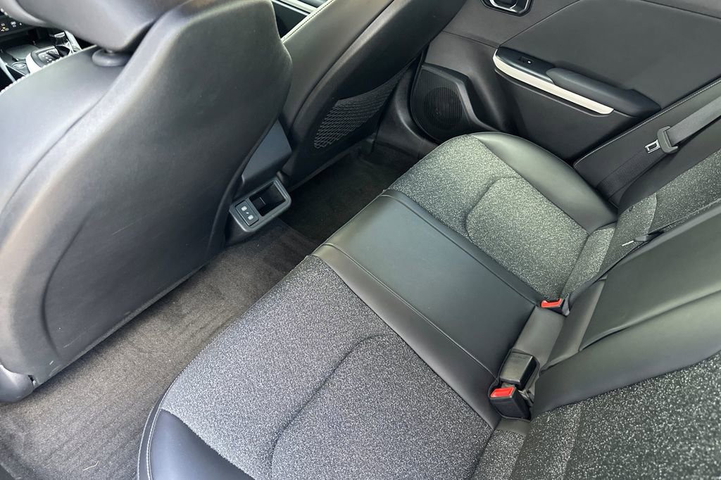 Used 2025 Kia K4 EX FWD image 12