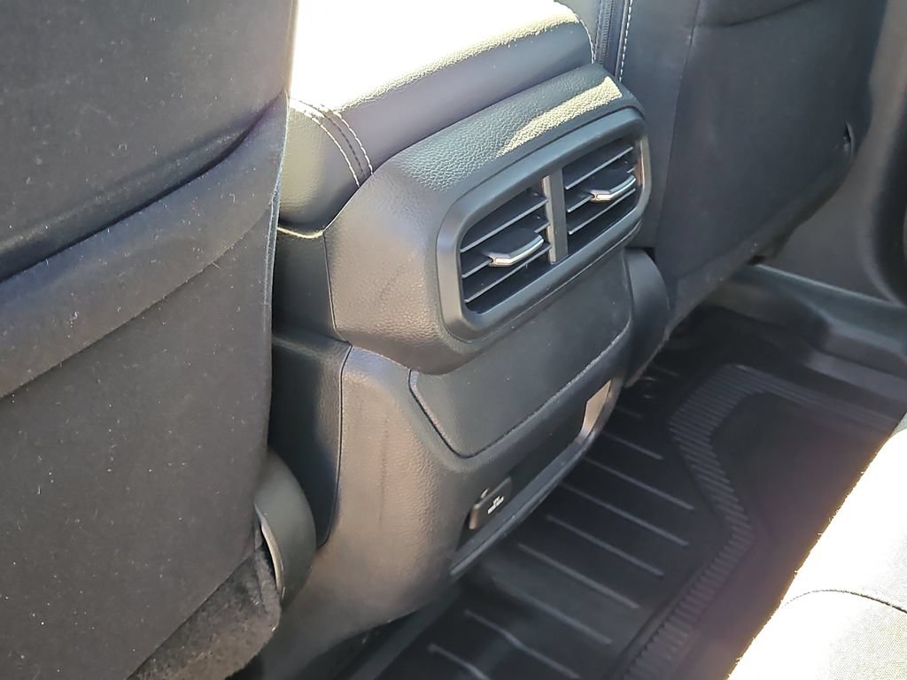 Used 2025 Honda Ridgeline Sport image 12